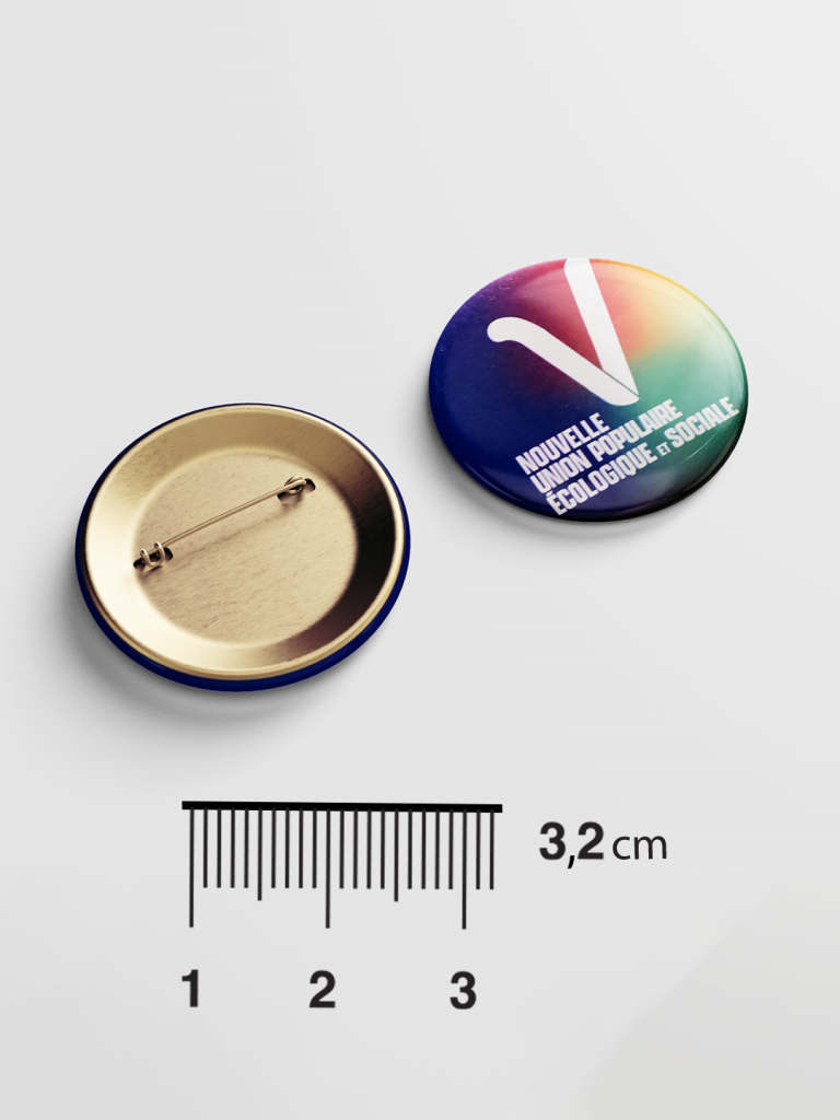 badge nu 32 mm fond couleur logo blanc